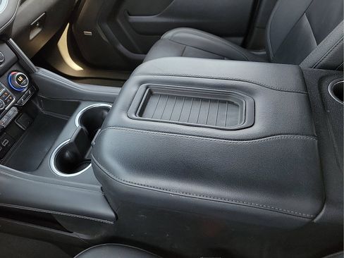 Used 2024 Chevrolet Tahoe LT RWD image 20