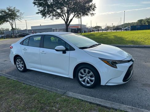 Used 2024 Toyota Corolla LE FWD image 8