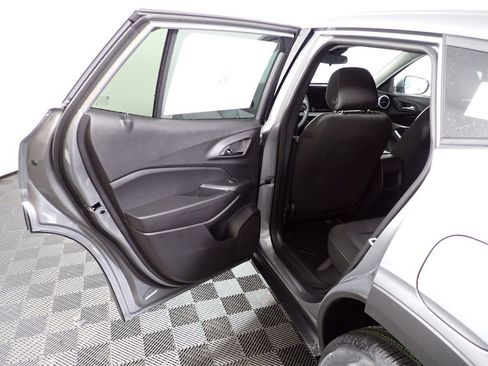 New 2026 Chevrolet Trax LS w/ LS Convenience Package FWD image 24