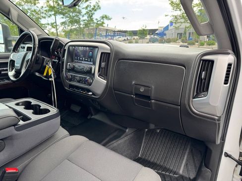 Used 2019 GMC Sierra 2500 SLE AWD/4WD image 21