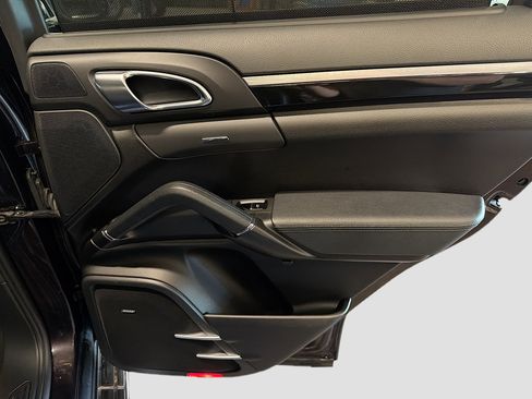 Used 2012 Porsche Cayenne image 32