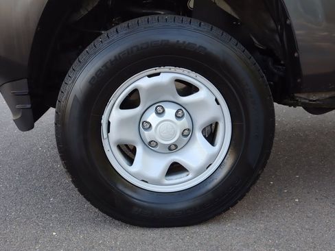 Used 2020 Toyota Tacoma SR image 40