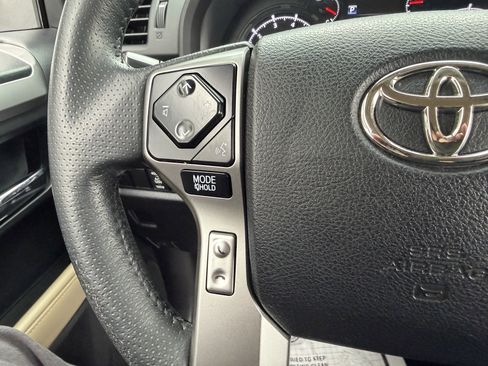 Used 2022 Toyota 4Runner SR5 image 34