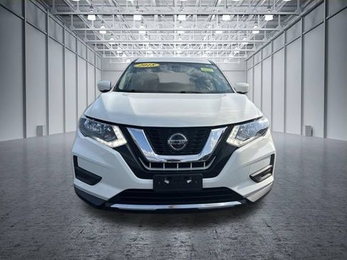 Used 2018 Nissan Rogue S AWD/4WD image 10