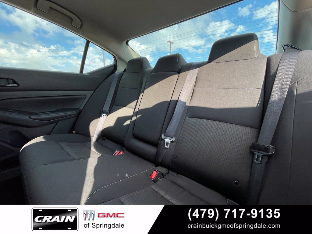 Used 2025 Nissan Altima 2.5 SV FWD image 24