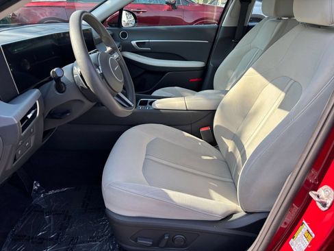 Used 2025 Hyundai Sonata SEL FWD image 27