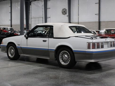 Used 1988 Ford Mustang GT RWD image 22
