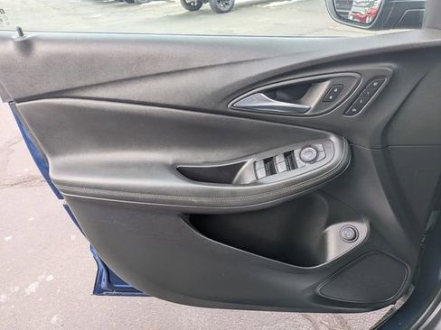 Used 2023 Buick Encore GX Essence w/ Experience Buick Package image 11