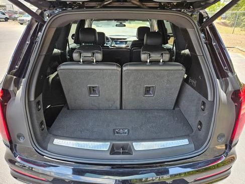Used 2020 Cadillac XT6 Premium Luxury FWD image 18