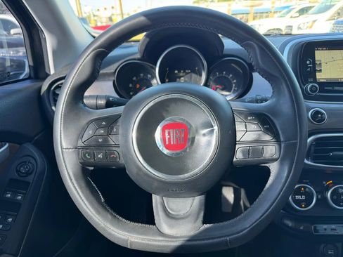 Used 2016 FIAT 500X Lounge image 10