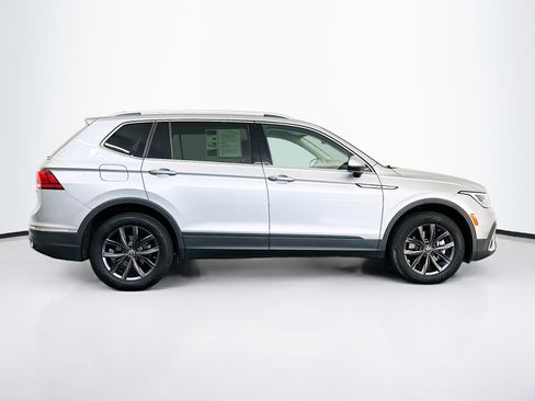 Used 2023 Volkswagen Tiguan SE image 10