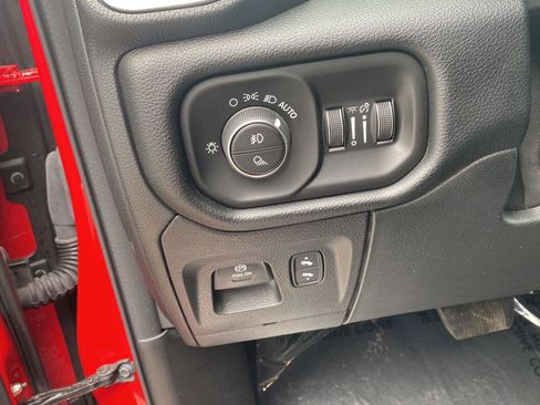 Used 2022 RAM 1500 Laramie image 8