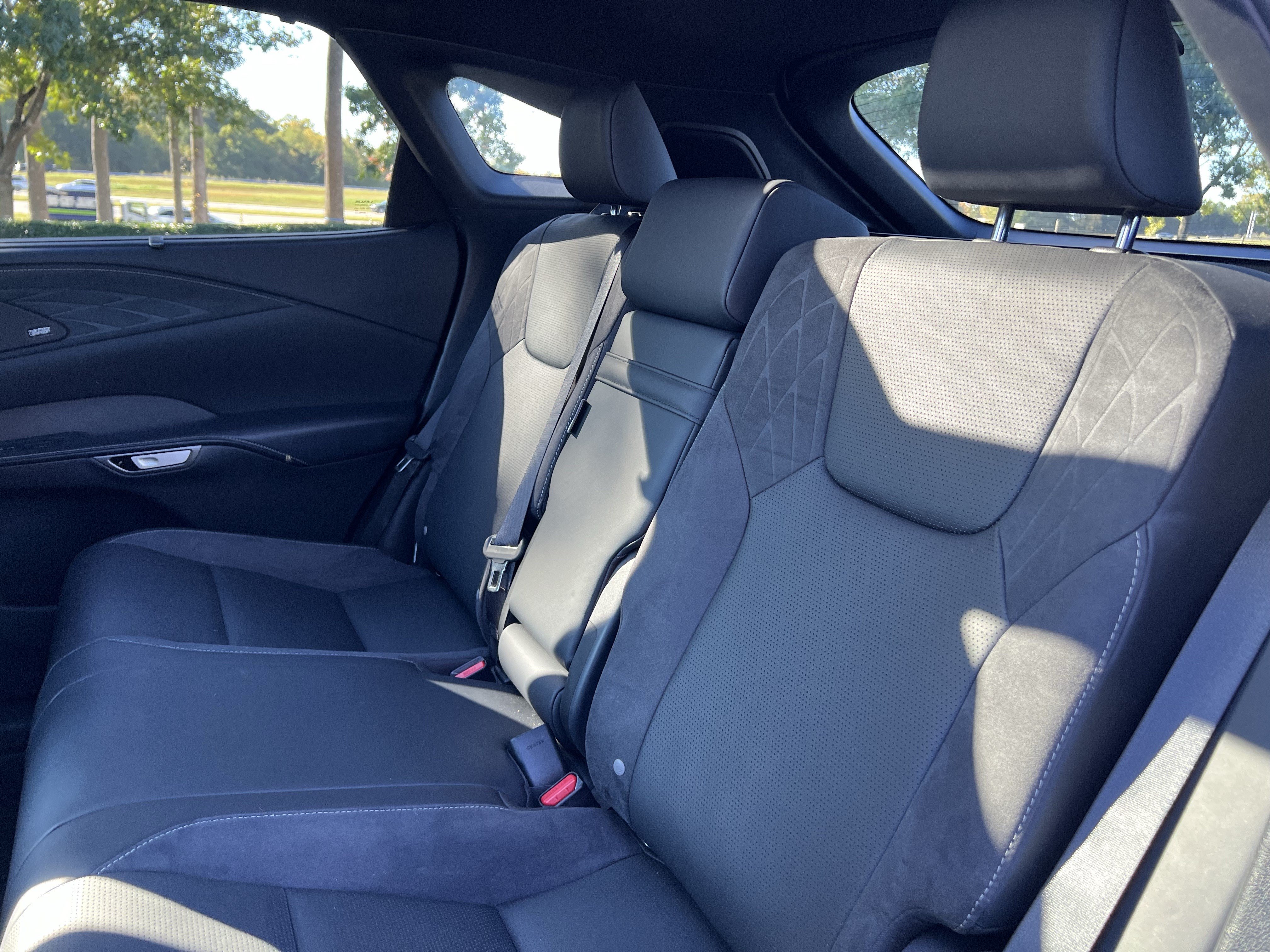 Used 2023 Lexus RX 350 FWD w/ Accessory Package image 33