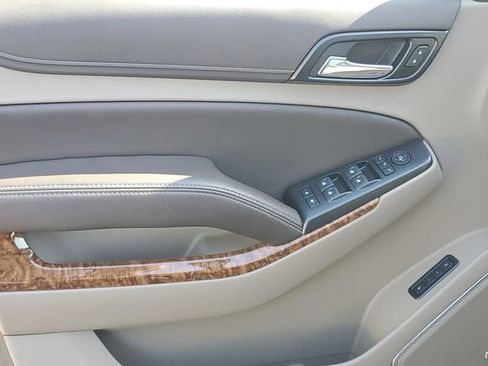 Certified 2019 Chevrolet Tahoe Premier AWD/4WD image 16