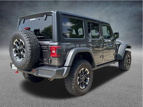 Used 2025 Jeep Wrangler Unlimited Rubicon AWD/4WD image 8