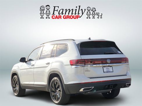 New 2026 Volkswagen Atlas SE image 3
