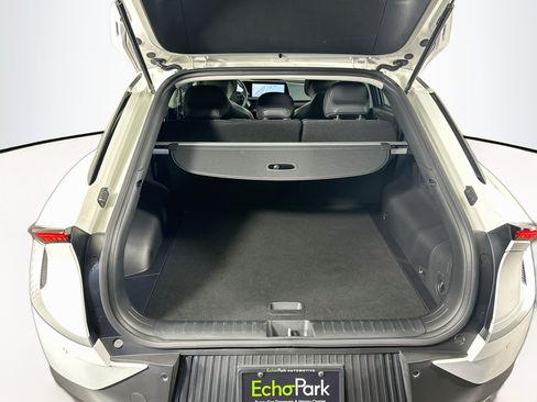 Used 2024 Kia EV6 Light RWD image 28