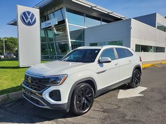 Used 2024 Volkswagen Atlas Cross Sport SE w/ Panoramic Sunroof Package AWD/4WD video 1
