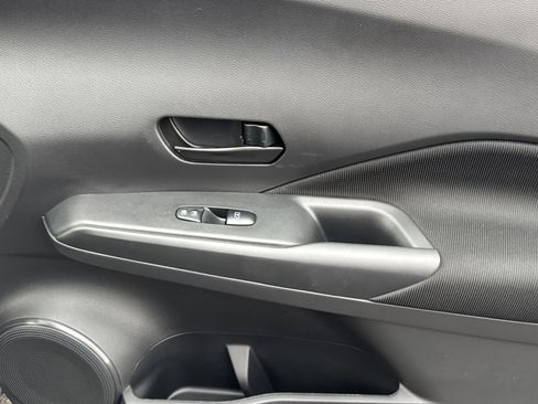 New 2025 Nissan Kicks Play S image 19