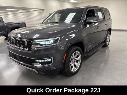 Used 2022 Jeep Wagoneer Series II AWD/4WD image 3