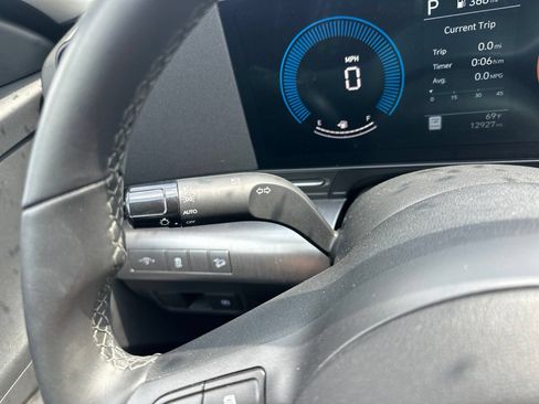 Used 2025 Hyundai Kona SEL AWD/4WD image 38