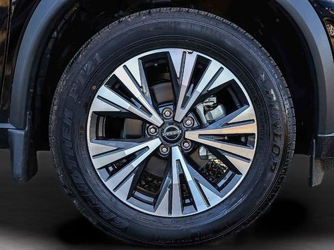 Used 2023 Nissan Rogue SV AWD/4WD image 26