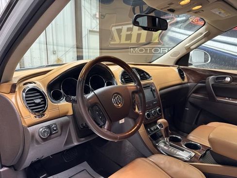 Used 2017 Buick Enclave Leather FWD image 6