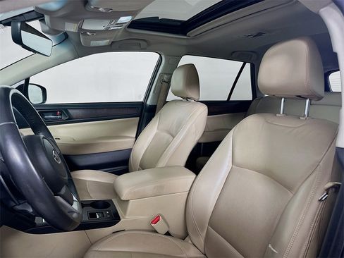 Used 2018 Subaru Outback 2.5i Limited image 8