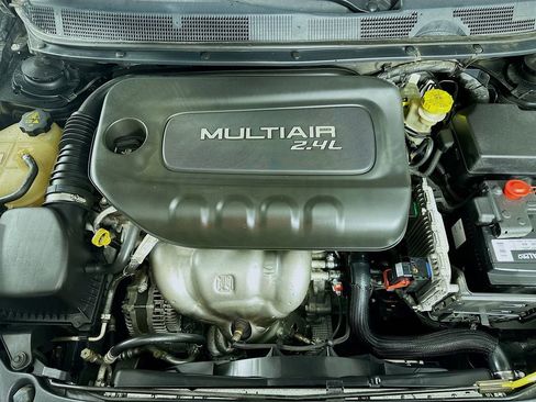 Used 2016 Dodge Dart SXT image 35