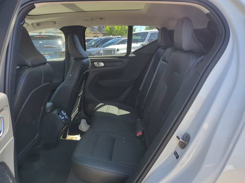 Used 2026 Volvo XC40 B5 Plus AWD/4WD image 9