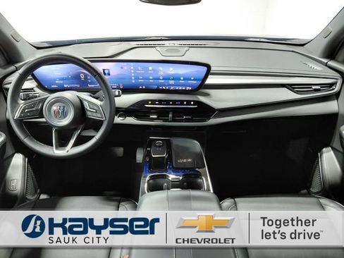 Used 2025 Buick Enclave Preferred image 51