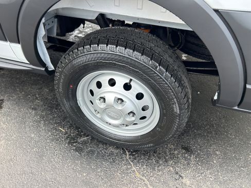 New 2025 Ford Transit 250 250 Low Roof All Wheel Drive image 31