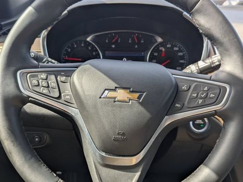 Used 2023 Chevrolet Equinox Premier FWD image 18