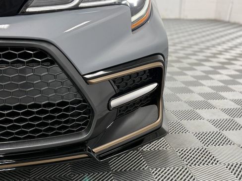 Used 2022 Toyota Corolla SE w/ Carpet Mat Package (TMS) image 9