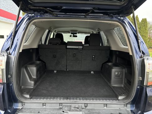 Used 2019 Toyota 4Runner TRD Off-Road image 5