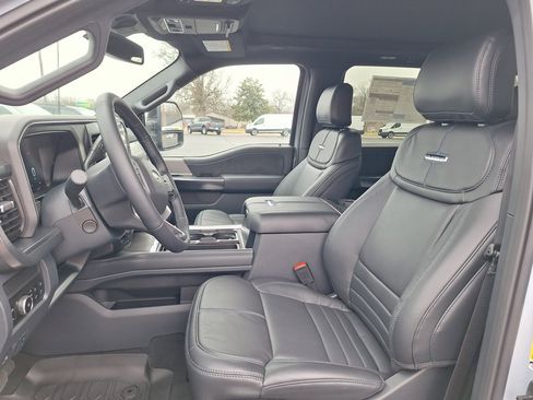 New 2026 Ford F250 Platinum image 4