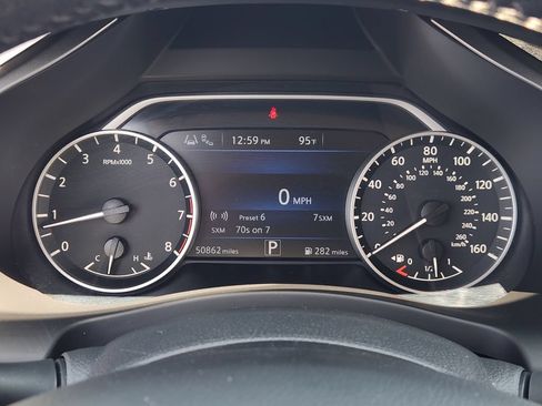Used 2023 Nissan Murano SV w/ SV Midnight Edition Package FWD image 12