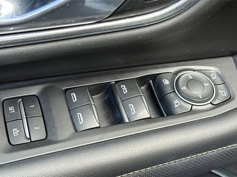 Used 2021 Chevrolet Tahoe Premier image 16