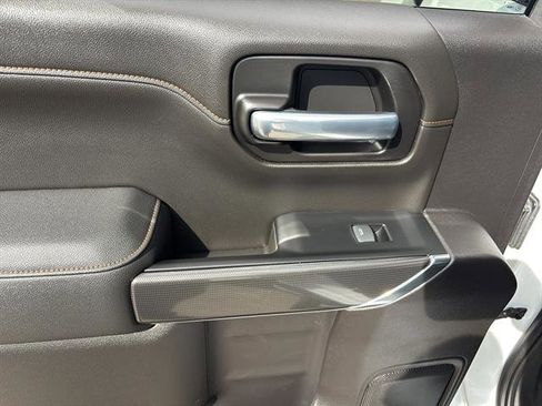 Used 2022 GMC Sierra 1500 AT4 image 17