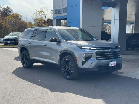 New 2026 Chevrolet Traverse LT w/ Driver Confidence Package FWD image 30