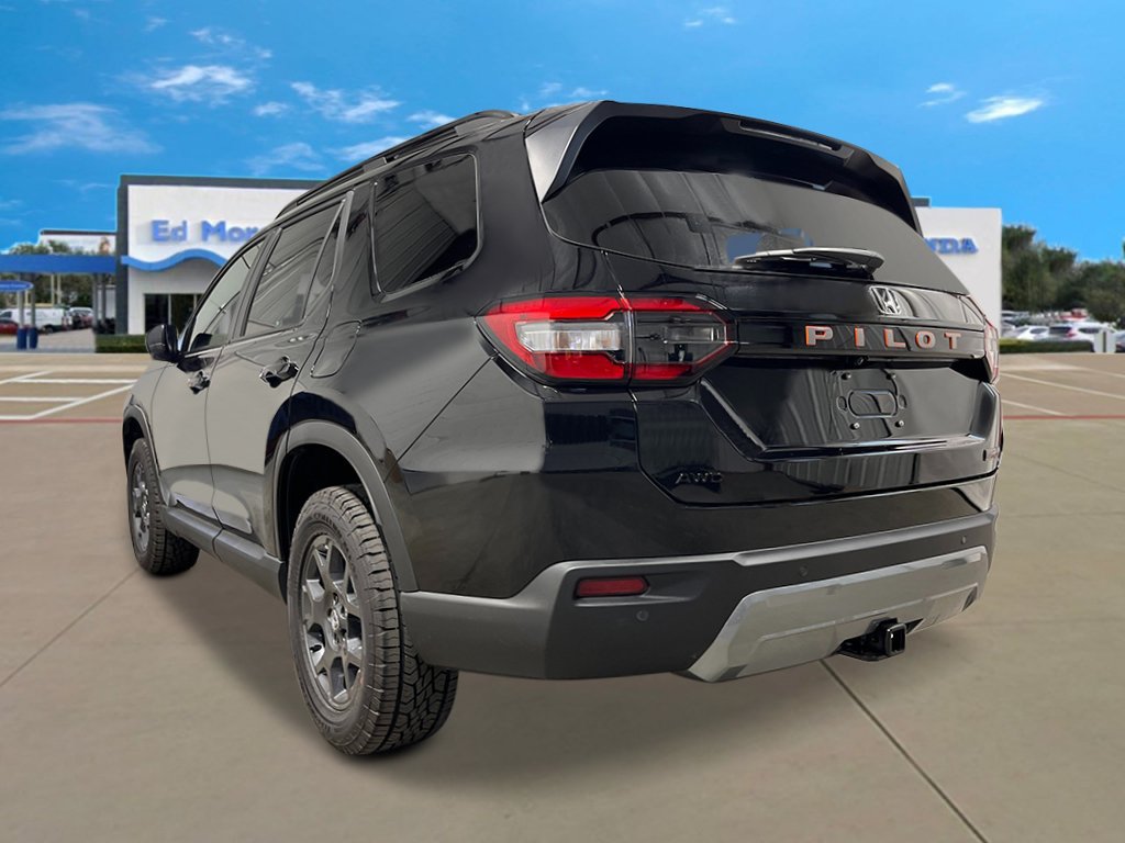 New 2026 Honda Pilot TrailSport image 3
