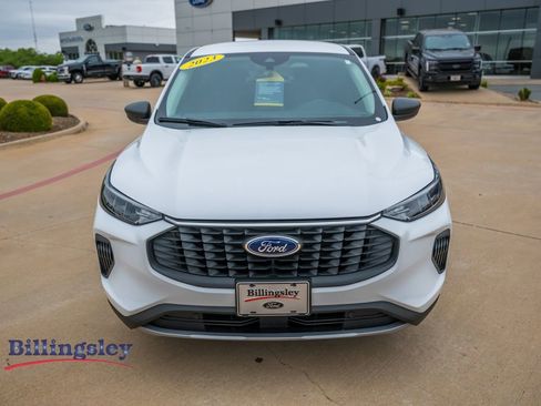 Certified 2023 Ford Escape Active FWD image 2