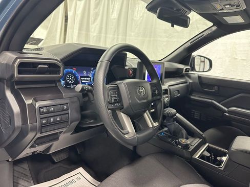 Used 2025 Toyota 4Runner TRD Off-Road image 15