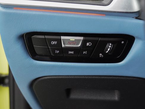 Used 2022 BMW M4 xDrive Competition AWD/4WD image 18