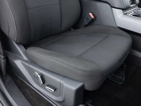 Used 2018 Ford F150 XLT w/ Equipment Group 302A Luxury image 32