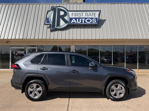 Used 2025 Toyota RAV4 XLE w/ Convenience Package image 9
