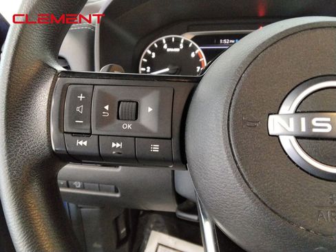 Used 2023 Nissan Rogue SV image 13