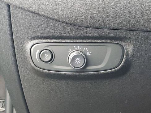 Used 2024 Chevrolet Equinox LT image 8