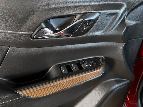 Used 2020 GMC Acadia SLE w/ LPO, Floor Liner Package image 22