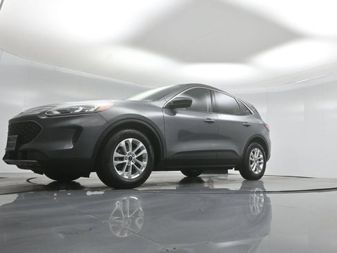 Certified 2022 Ford Escape SE w/ Convenience Package FWD image 44